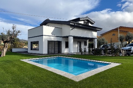 Foto Villa unifamiliare in via Frascati, Rocca di Papa Centro di 260 m²