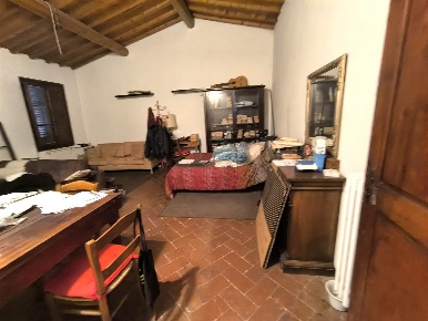 Foto Casa indipendente a Scandicci Casellina di 280 m² con 12 locali