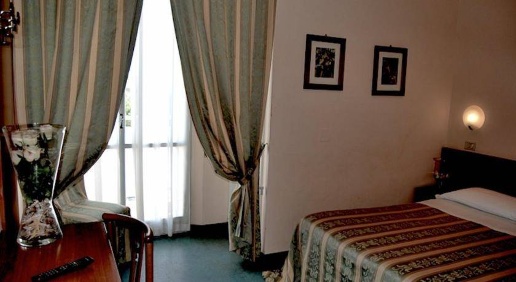 Foto Hotel a Rimini Bellariva di 1200 m² con 39 locali in vendita