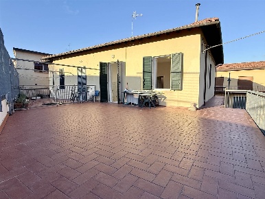 Foto Appartamento a Campi Bisenzio Centro di 60 m² con 3 locali in affitto
