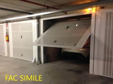 Foto Garage a Firenze Brozzi di 28 m² con 1 locali in vendita