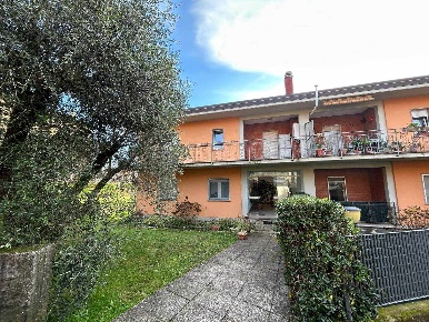 Foto Appartamento a Bolano di 80 m² con 6 locali in affitto