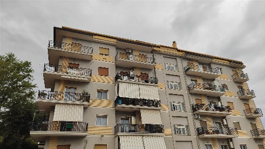 Foto Appartamento in via Gerolamo De Rada, Cosenza Acquedotto di 155 m²