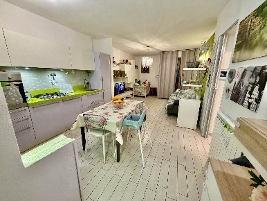 Foto Appartamento a Follonica 167 Ovest, Campi Alti di 85 m² con 3 locali