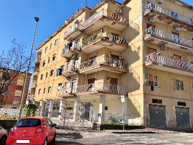 Foto Appartamento in Via Giuseppe Schipani  1, Salerno di 130 m² in vendita