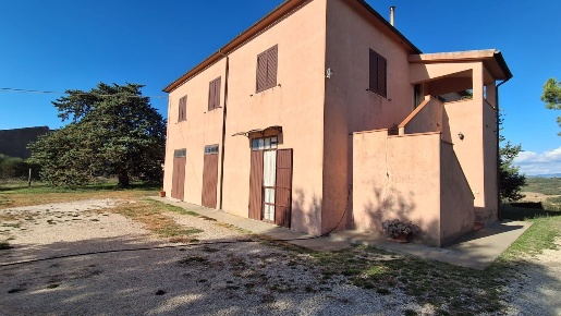 Foto Cessione attività a Manciano di 400 m² con 8 locali in vendita