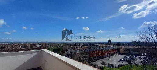 Foto Attico a Bedizzole Piazza di 200 m² con 4 locali in vendita