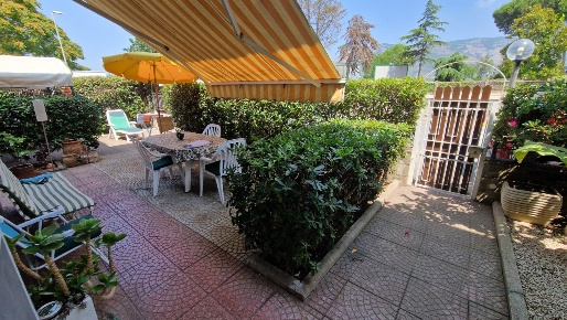 Foto Villa a schiera in via delle arene 237, Terracina di 107 m² in vendita