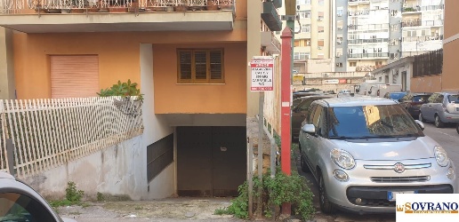 Foto Magazzino a Palermo Montepellegrino di 800 m² con 1 locali in vendita