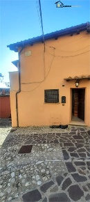 Foto Appartamento in Via Marsala, Poggio Mirteto Centro di 66 m² in vendita