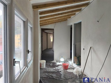 Foto Appartamento in VIA CARRIONA, Carrara Centro di 120 m² con 4 locali