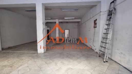 Foto Locale commerciale in cesare battisti, Pisa Stazione Centrale