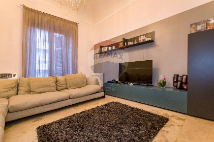 Foto Appartamento in Via Isidoro La Lumia, Palermo di 103 m² con 3 locali