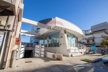 Foto Locale commerciale in viale Tica, Siracusa Tica - Zecchino di 735 m²