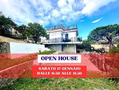 Foto Villa unifamiliare in Località Torbora, Noli Torbora di 140 m²