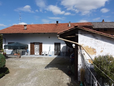 Foto Casa indipendente in Via Emanuele Filiberto, Tronzano Vercellese