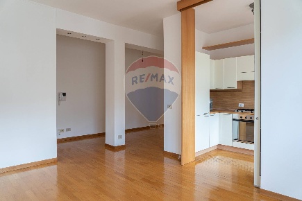 Foto Appartamento in via Belgirate, Milano Maggiolina di 65 m² con 2 locali