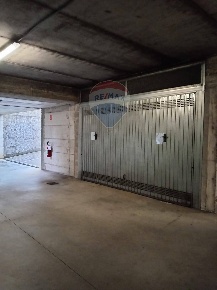 Foto Box in via Unione Europea, Pozzo d'Adda di 38 m² con 1 locali