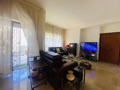 Foto Appartamento in Via Poggio Verde, Roma Casetta Mattei - Corviale