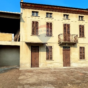 Foto Case semi ndipendenti in VIA MONTE GRAPPA, Bozzole di 150 m²