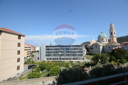 Foto Appartamento in via sabazia, Vado Ligure Vado Centro di 132 m²