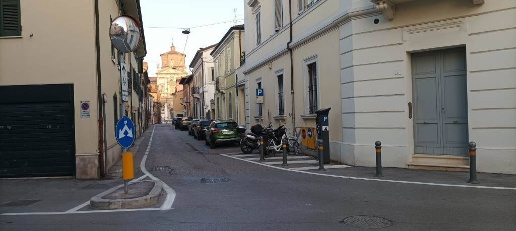 Foto Ufficio in via pascoli, Ravenna Centro Storico di 110 m² con 4 locali