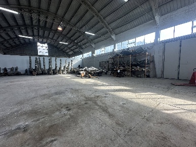 Foto Attività commerciale in via dell'arte, Pietrasanta Capezzano Pianore