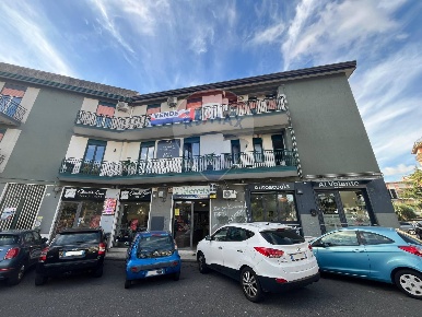 Foto Appartamento in Piazza Dante, Mascalucia Centro di 155 m² con 4 locali
