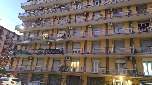 Foto Appartamento in Via Eleonora D'Angiò 14, Catania Gioeni con 6 locali