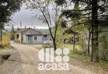 Foto Case semi ndipendenti a Mercato Saraceno di 149 m² con 5 locali