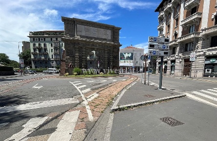Foto Negozio in Viale Montenero, Milano Porta Romana - Medaglie d'Oro