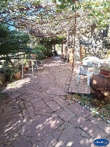 Foto Rustico a Camaiore Camaiore Paese di 120 m² con 6 locali in vendita