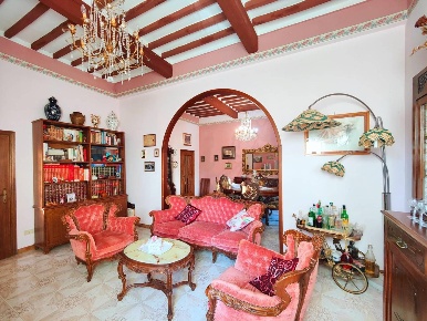 Foto Appartamento a Calci Centro di 179 m² con 7 locali in vendita