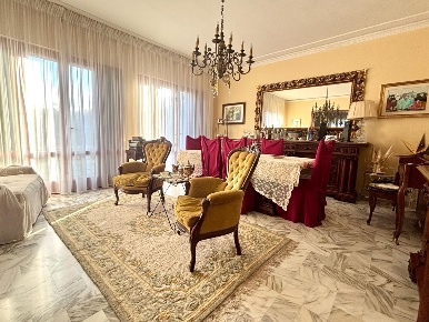 Foto Appartamento a Vicopisano Centro di 150 m² con 5 locali in vendita