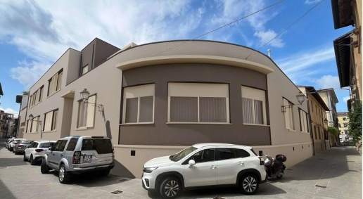 Foto Appartamento a Pisa San Francesco di 211 m² con 4 locali in vendita