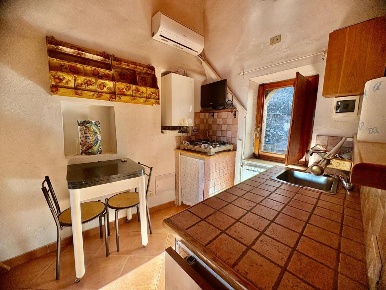 Foto Appartamento in Vicolo della Tamburella 10, Palombara Sabina Centro