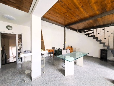 Foto Locale commerciale in Strada Amerina, Amelia Centro di 92 m²