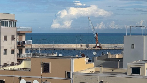 Foto Appartamento in Via Fratelli Bandiera, Monopoli Centro di 80 m²