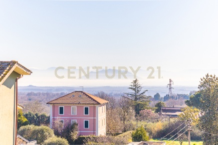 Foto Appartamento in Via Sardegna, Ronciglione di 79 m² in vendita