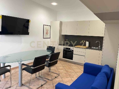 Foto Appartamento in Via dei Sommozzatori 7, Roma di 66 m² con 3 locali