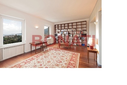 Foto Appartamento a La Spezia Centro Storico di 165 m² con 6 locali