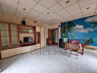 Foto Appartamento in Via Scalo Merci 2, Ventimiglia Centro Città di 101 m²