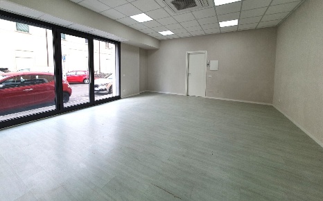 Foto Locale commerciale in TRAV. VIA MILANO, Brescia Fiumicello di 60 m²