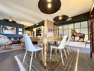 Foto Appartamento in Via del Righetello, Perugia di 328 m² con 10 locali