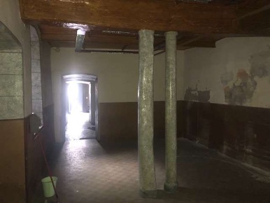 Foto Negozio a Como di 120 m² con 4 locali in vendita