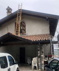 Foto Appartamento in Via A. Manzoni, Arcisate Centro di 105 m² con 6 locali