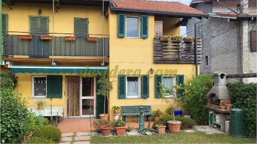 Foto Appartamento a Castelletto sopra Ticino di 113 m² con 4 locali