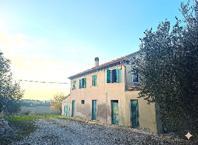 Foto Casa indipendente in Via Ronzano  7, Belvedere Ostrense di 150 m²