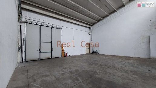 Foto Capannone industriale in Via Porpora, Modena Modena Est di 415 m²