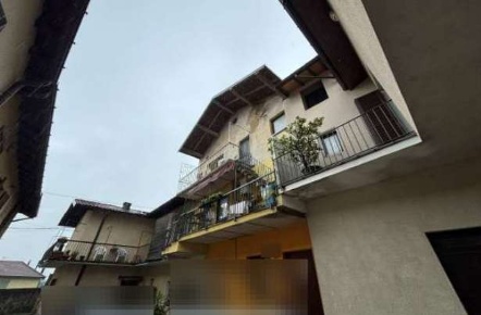 Foto Appartamento in Vicolo Vira, Cocquio-Trevisago Cocquio di 51 m²